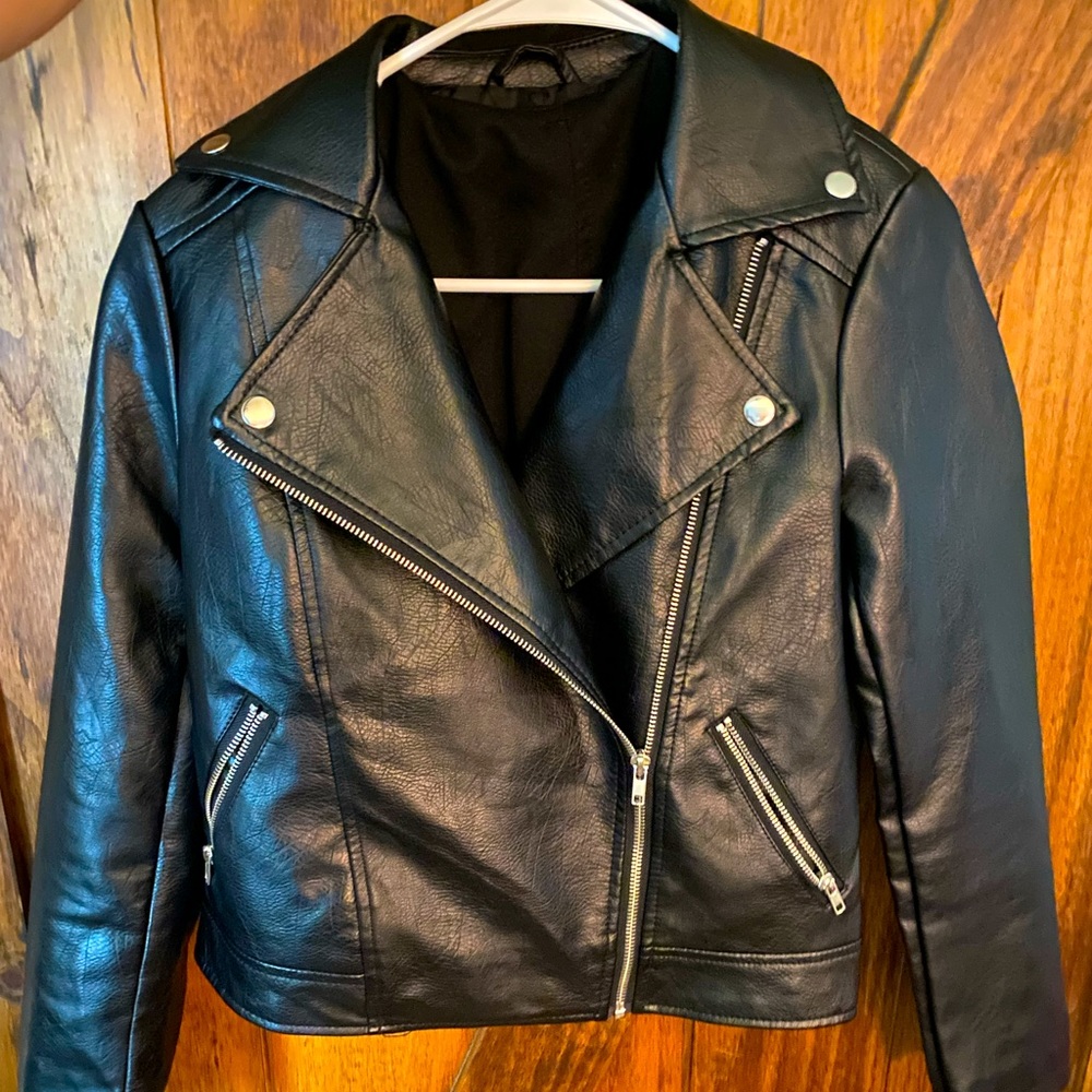 XS leather jacket, super stylish and comfortable
